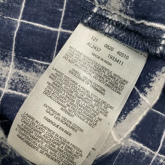 Columbia Women’s Blue and White Button Down Shirt Size Large EUC - Picture 7 of 8